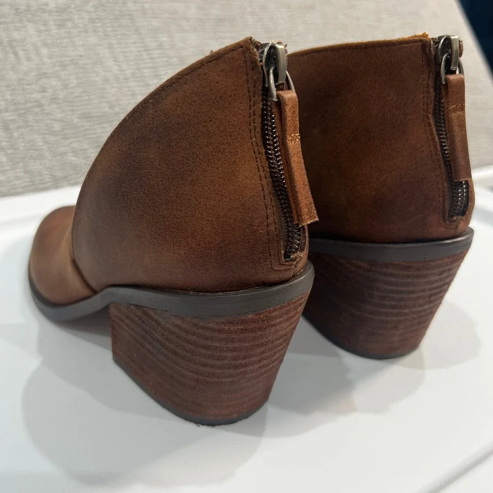 Band of Gypsies Tusk Ankle Booties Women 6 Brown Cutout Block Heel Boho Festival